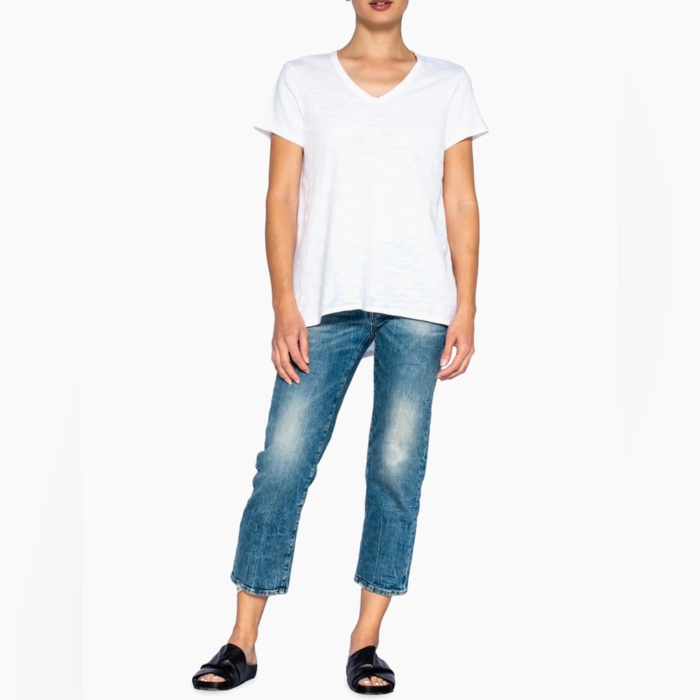 WILT vneck short sleeve shrunken boyfriend tee // size medium